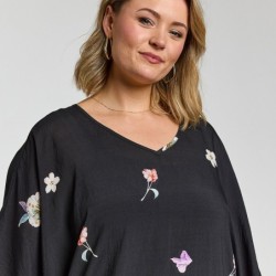 LIA DRESS OVERSIZE von GOZZIP