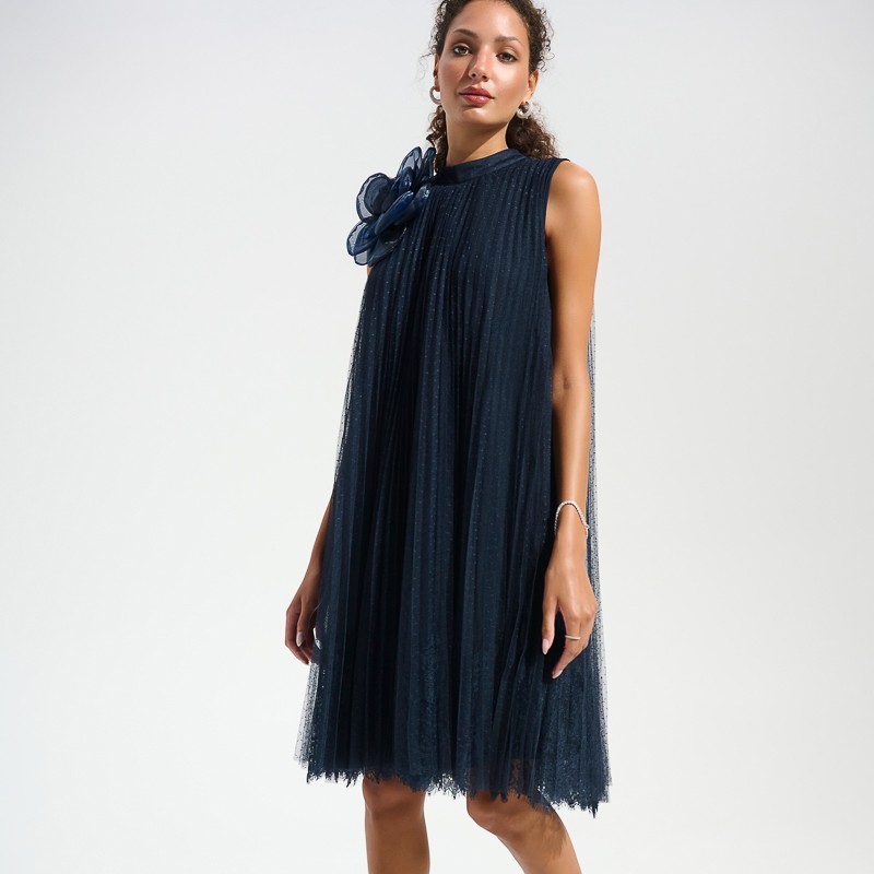 KLEID MIT BLUME von JOSEPH RIBKOFF